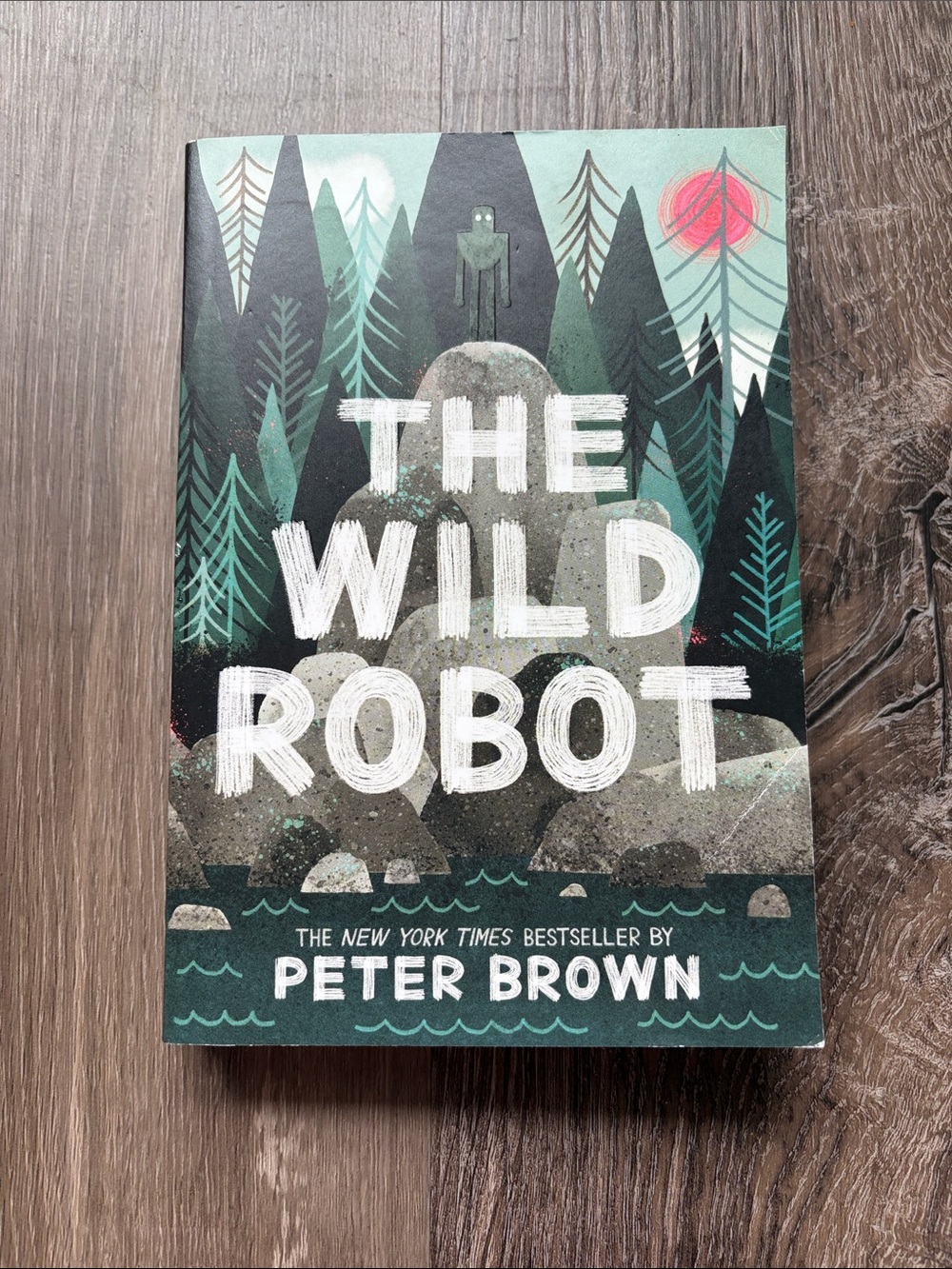 The Wild Robot by Peter Brown - Green Illustrated Paperback